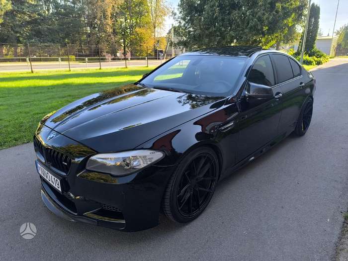 BMW 550, 4.4 l., Седан