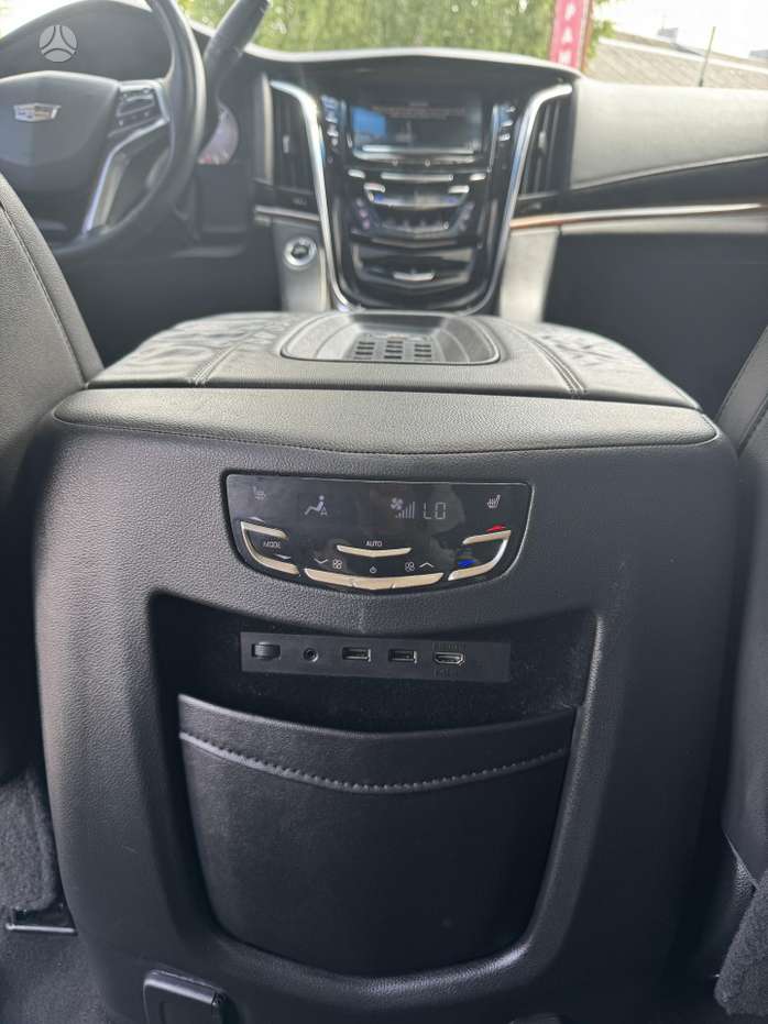 Cadillac Escalade 6 2 L Visureigis Krosoveris 2017 M A29291864 cadillac-escalade-6-2-l-visureigis-krosoveris-2017-m-a29291864