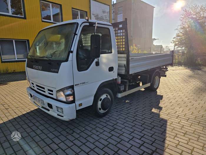 Isuzu NPR, 3.0 l., Коммерческий