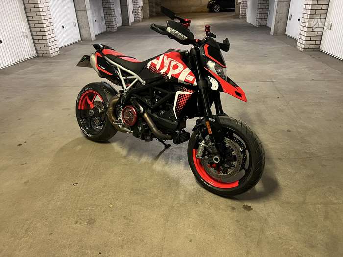 Ducati Hypermotard 950cc, supermoto