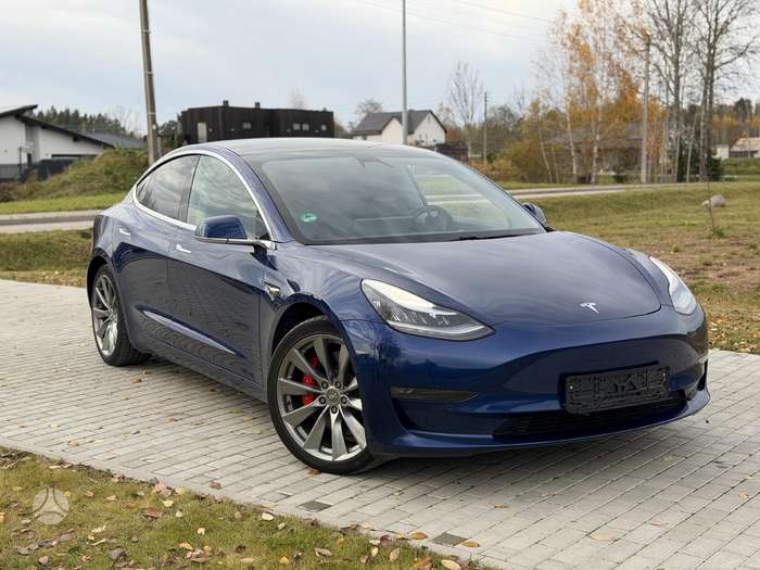 Tesla Model 3, 81 kWh, hečbekas