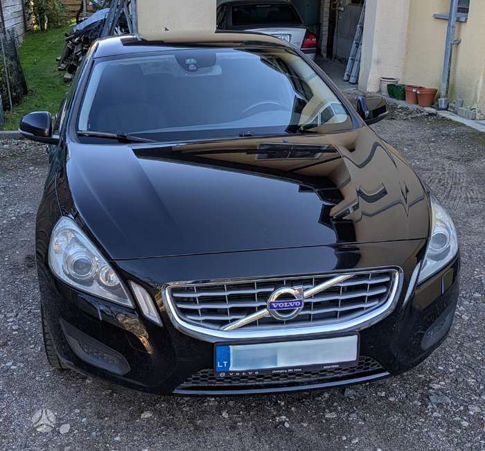 Volvo V60, 2.4 l., universalas