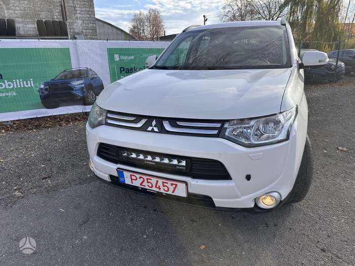 Mitsubishi Outlander, Внедорожник / Кроссовер