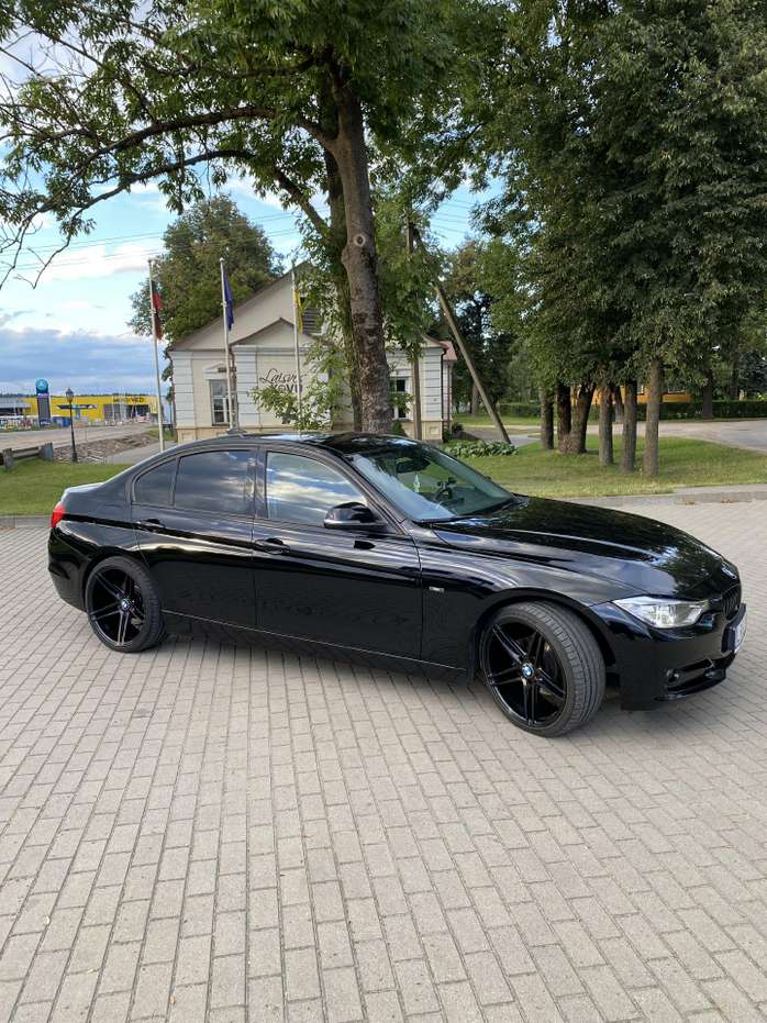BMW 320, 2.0 l., Седан