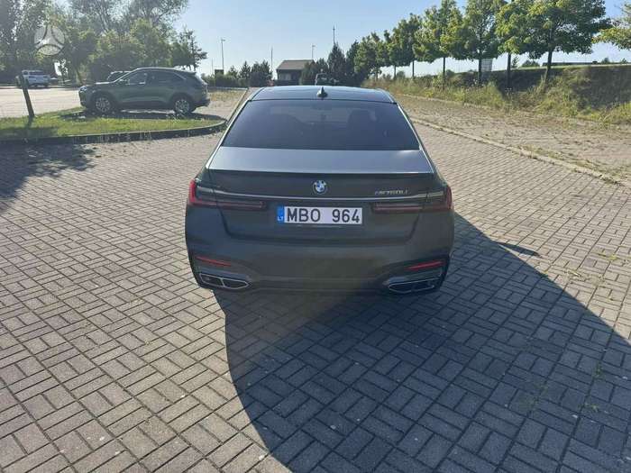 BMW 760, 6.6 l., Лимузин