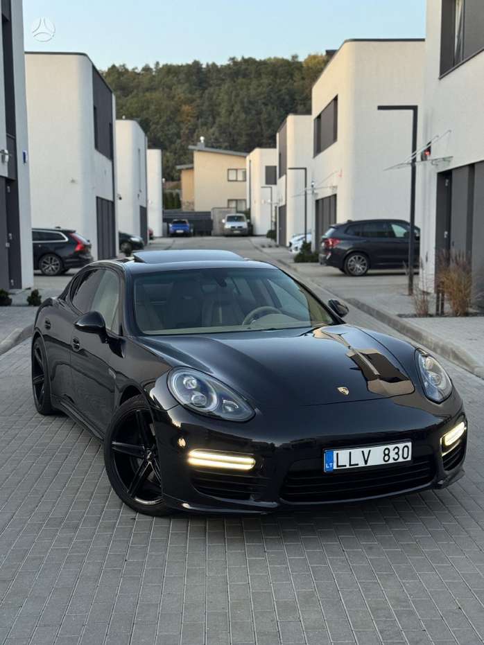 Porsche Panamera, 3.0 l., Седан