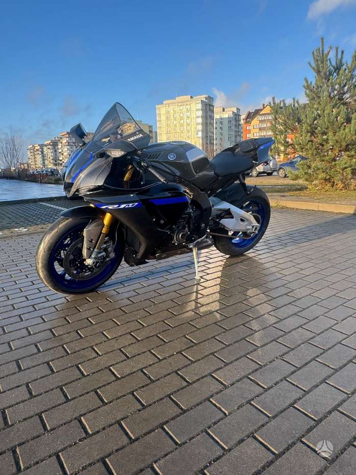 Yamaha R1 998cc, superbikes