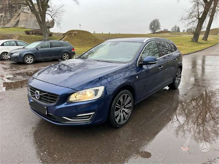 Volvo V60, 2.0 l., hatchback