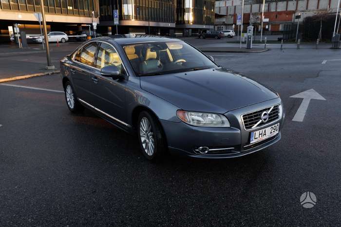 Volvo S80, 3.2 l., Седан