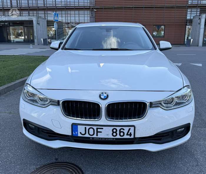 BMW 318, 1.5 l., Седан