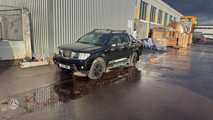 Nissan Navara, off-road / crossover