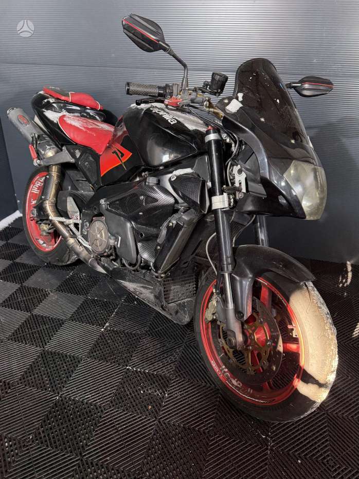Aprilia Tuono 1000cc, superbikes