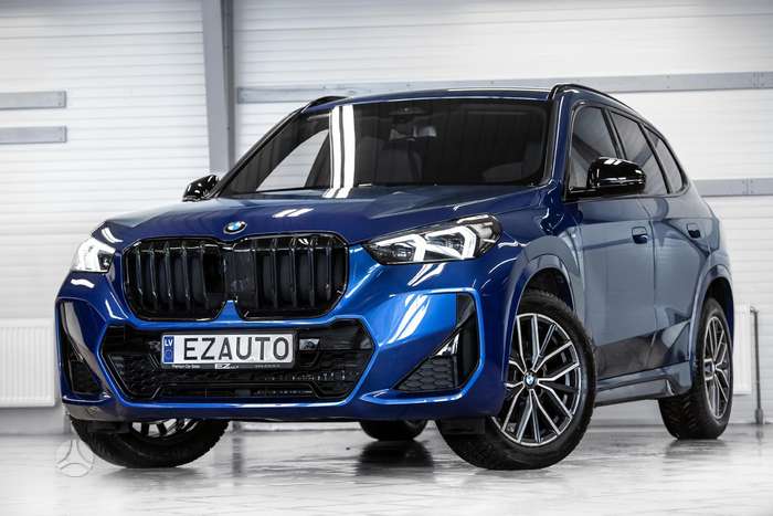 BMW X1, off-road / crossover