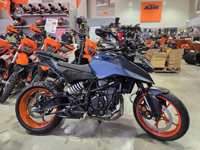 KTM Duke 125cc, street / classic