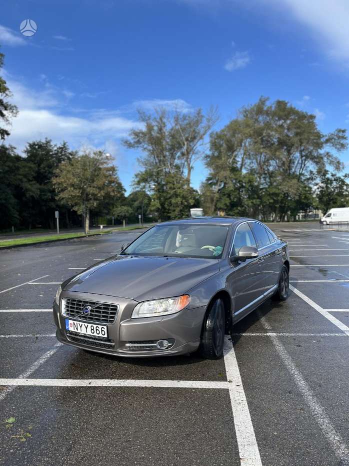 Volvo S80, 2.4 l., Седан