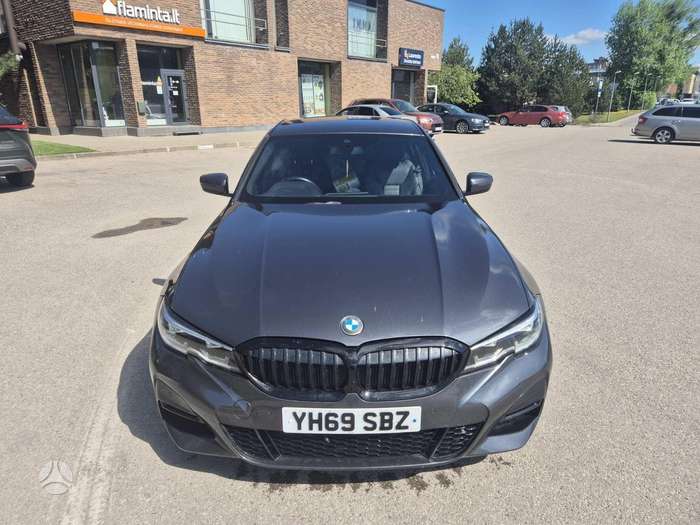 BMW 330, 2.0 l., Седан