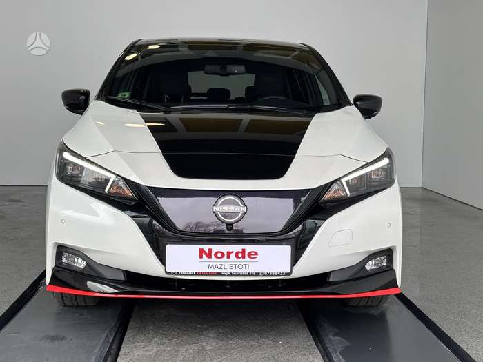 Nissan Leaf, 62 kWh, hatchback