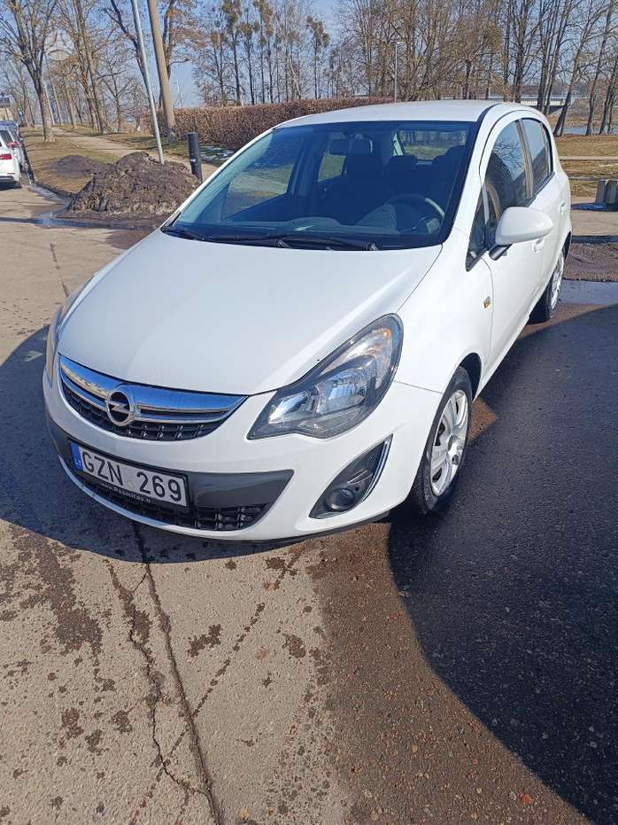 Opel Corsa, 1.2 l., Хэтчбек