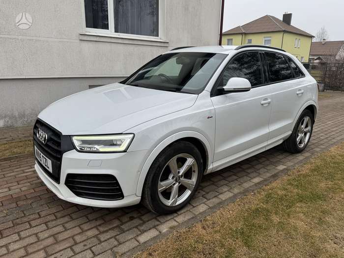 Audi Q3, 2.0 l., off-road / crossover