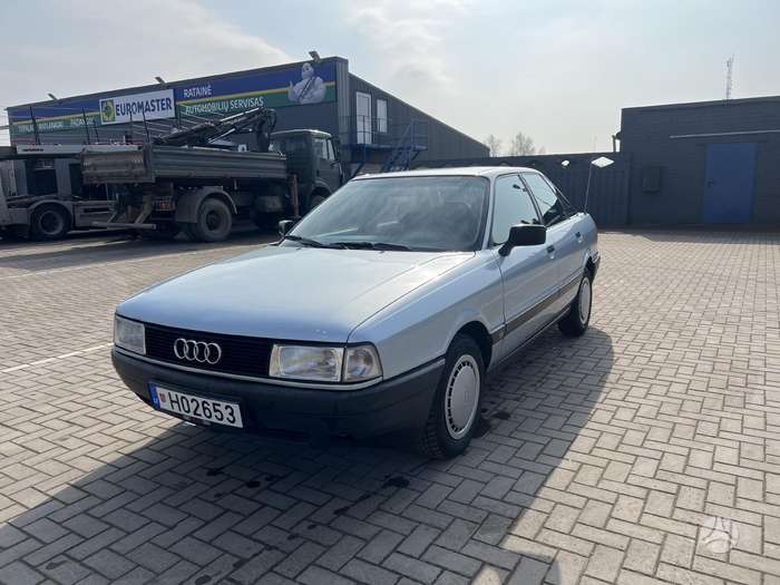 Audi 80, 1.8 l., Седан