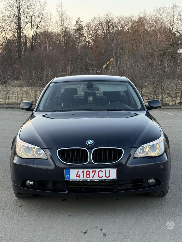 BMW 525, 2.5 l., Седан