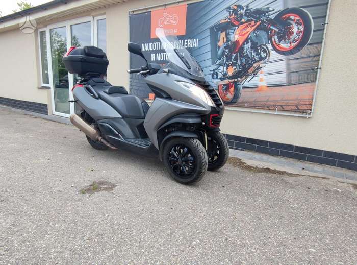 Peugeot Metropolis 400cc, scooters / mopeds