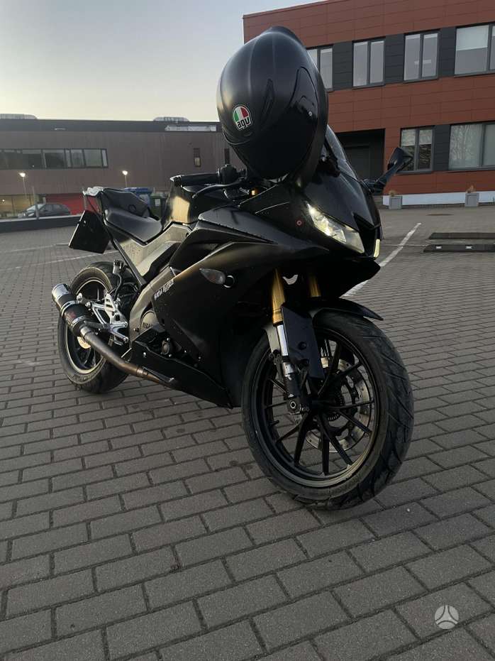 Yamaha YZF 125cc, superbikes