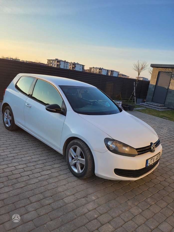 Volkswagen Golf, 1.6 l., hečbekas