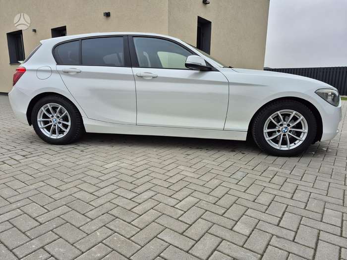 BMW 116, 2.0 l., hatchback