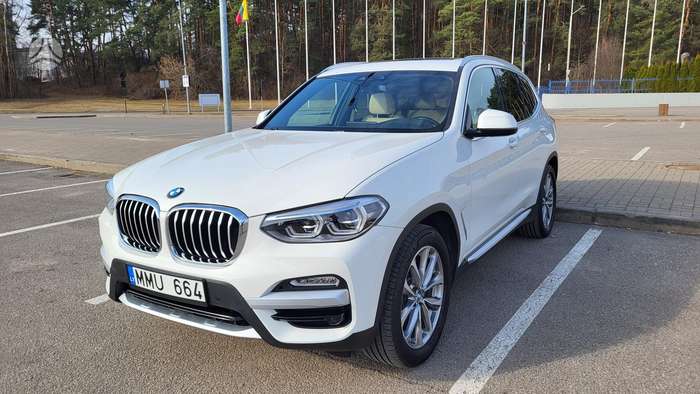 BMW X3, 2.0 l., off-road / crossover