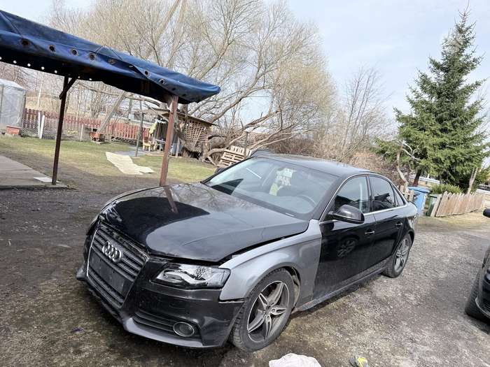 Audi A4, 1.8 l., Седан