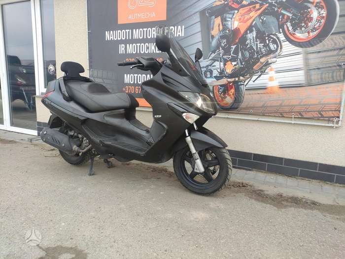 Piaggio Xevo 125cc, мотороллеры / мопеды