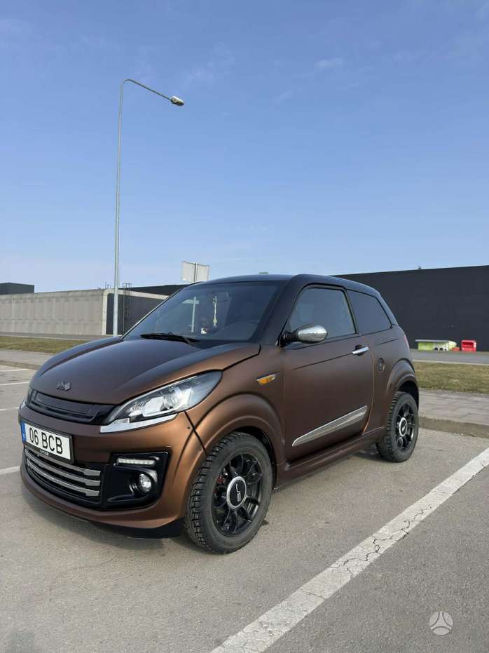 Ligier JS50, 0.5 l., hatchback