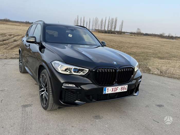 BMW X5, 3.0 l., off-road / crossover