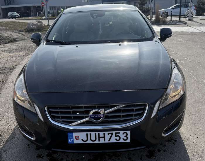Volvo S60, 2.5 l., Седан