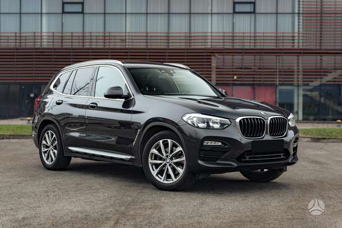 BMW X3, 2.0 l., off-road / crossover