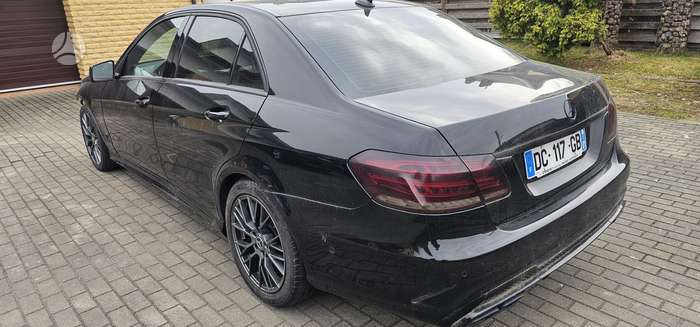 Mercedes-Benz E220, 2.1 l., Седан