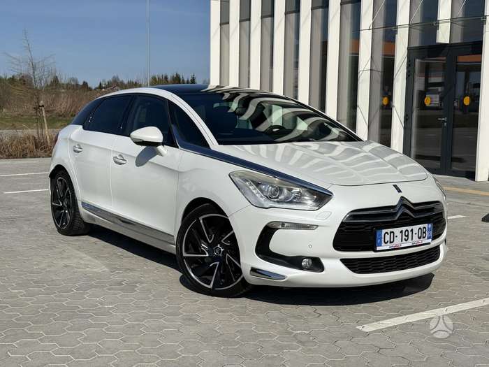 Citroen DS5, 1.6 l., hatchback