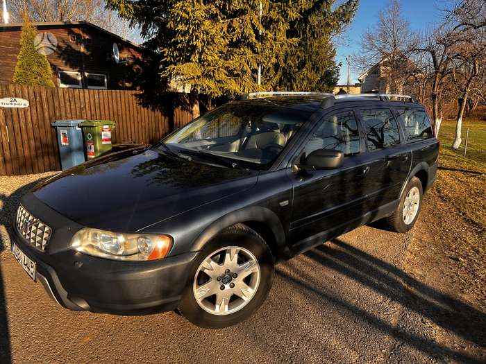 Volvo XC70, 2.4 l., wagon
