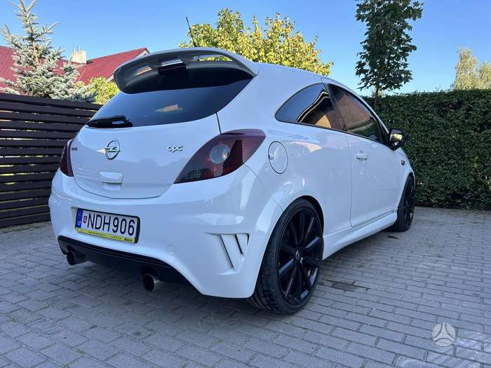 Opel Corsa, 1.6 l., hatchback