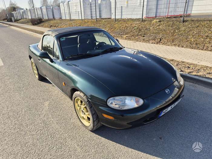 Mazda MX-5, 1.8 l., convertible