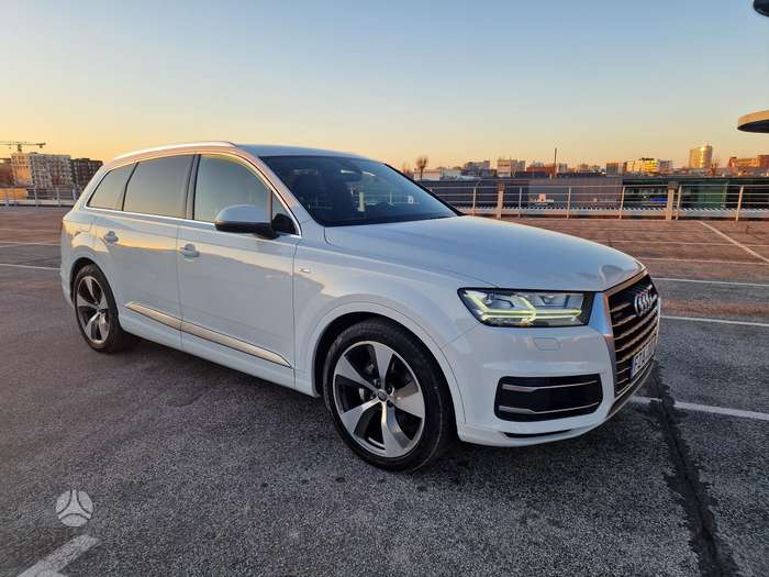 Audi Q7, 3.0 l., off-road / crossover