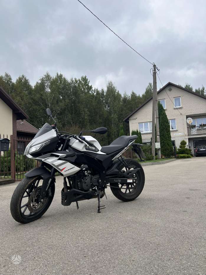 Aprilia Tuono 125cc, superbikes