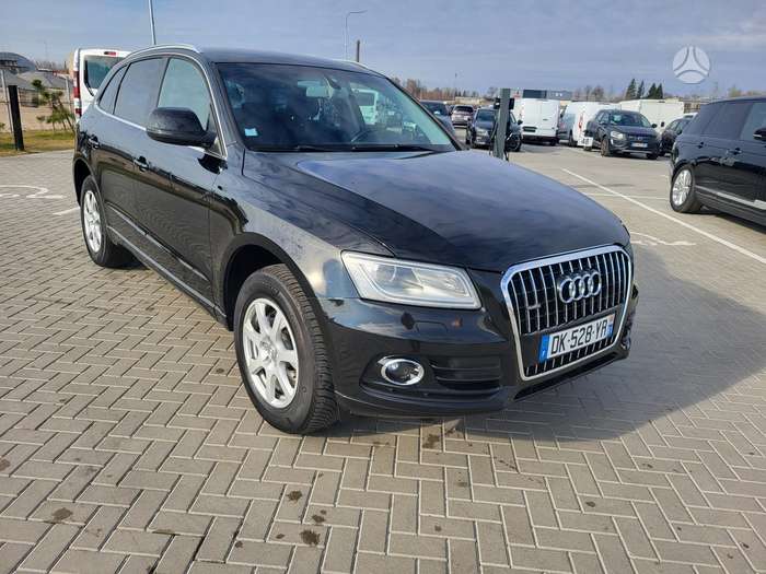 Audi Q5, 2.0 l., off-road / crossover