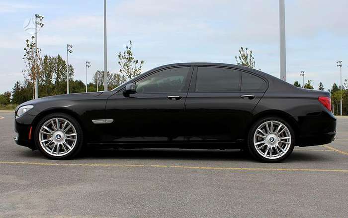 BMW 750, 3.0 l., Седан