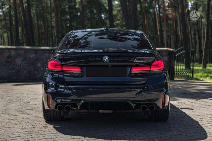 BMW M5, 4.4 l., Седан