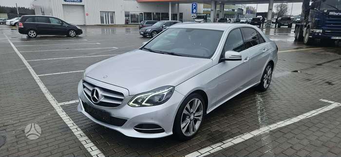 Mercedes-Benz E350, 3.0 l., sedans