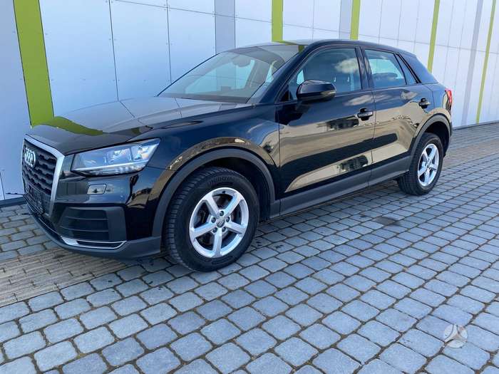 Audi Q2, 1.6 l., off-road / crossover