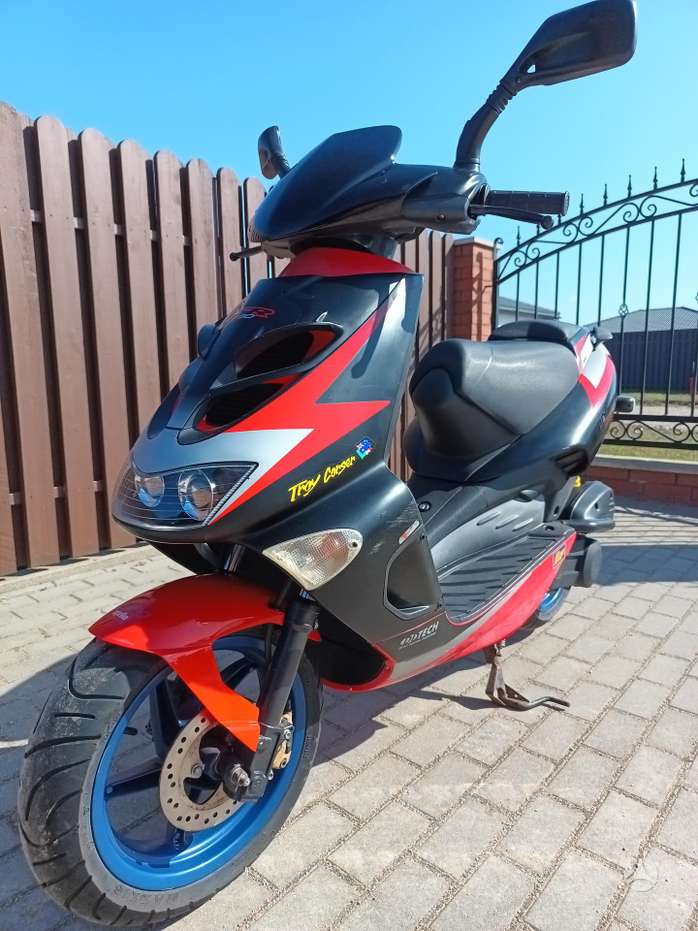 Aprilia SR, scooters / mopeds