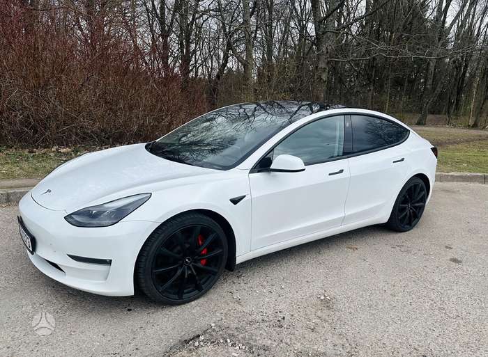 Tesla Model 3, 81 kWh, hatchback